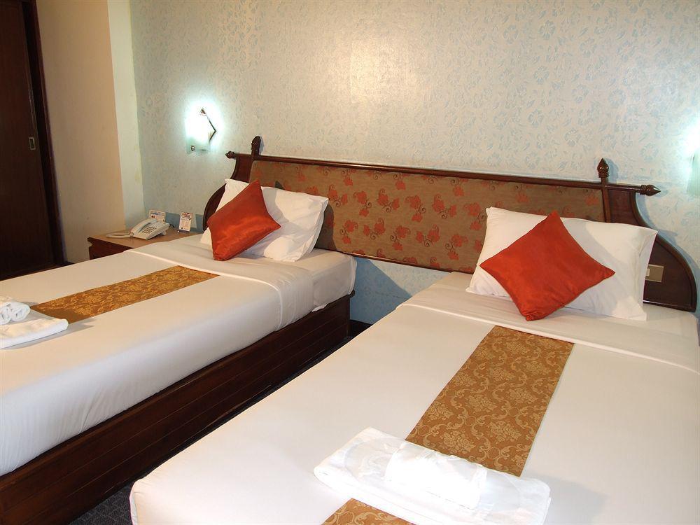 Ratchada City Hotel Bangkok Exterior photo